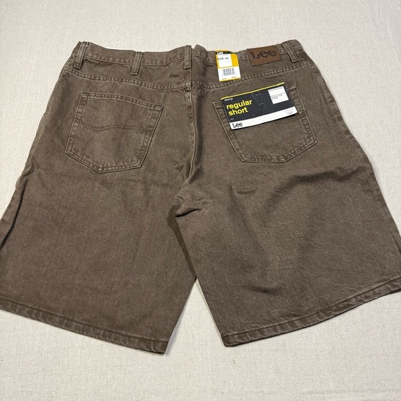 NWT Lee Denim Shorts Men's Size 42 Brown  Regular Fit 10” Shorts - Picture 1 of 6